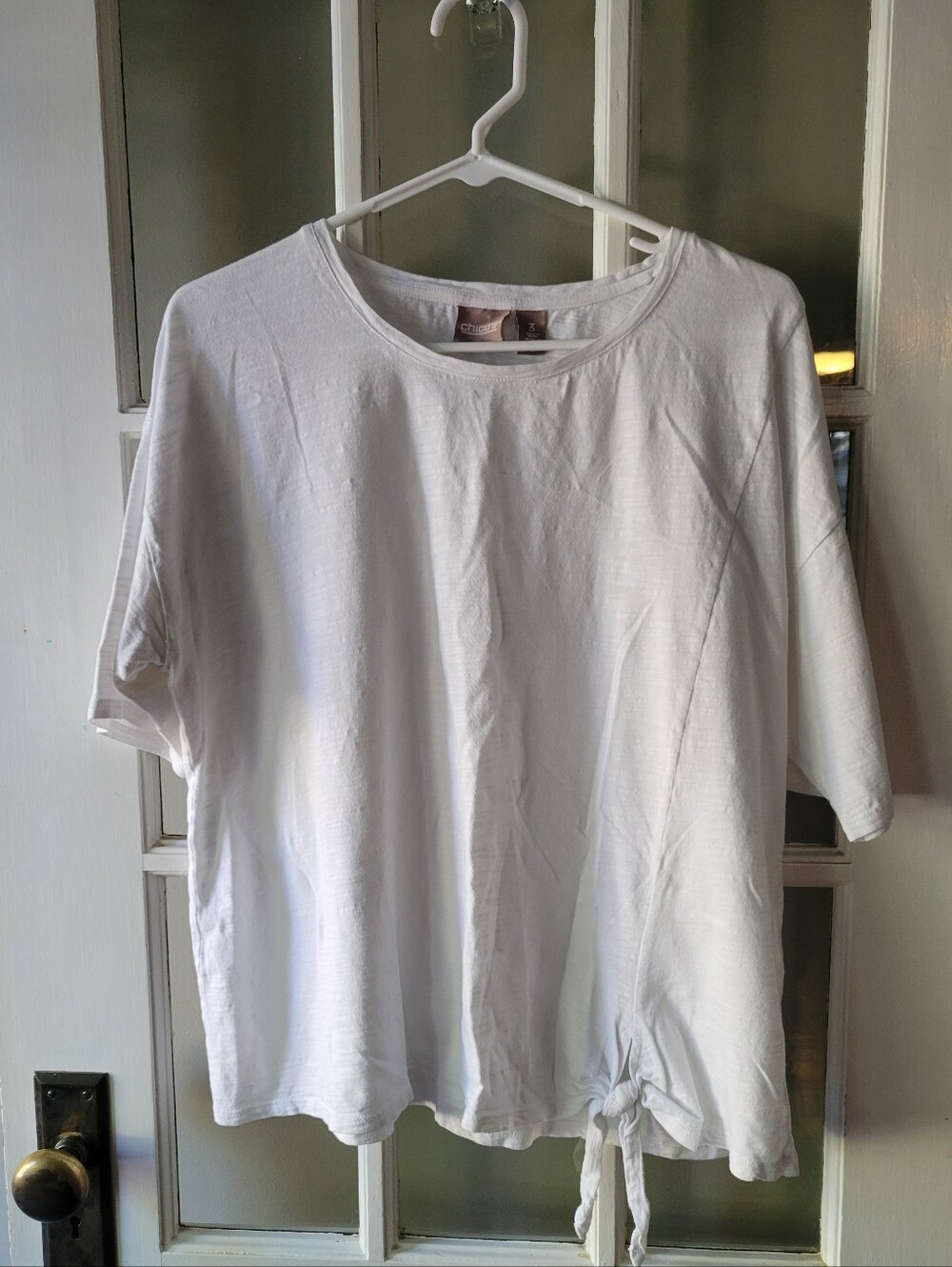 Chico's 3 Women's Regular XL White Short Sleeve Front Side Knot At Hem Casual